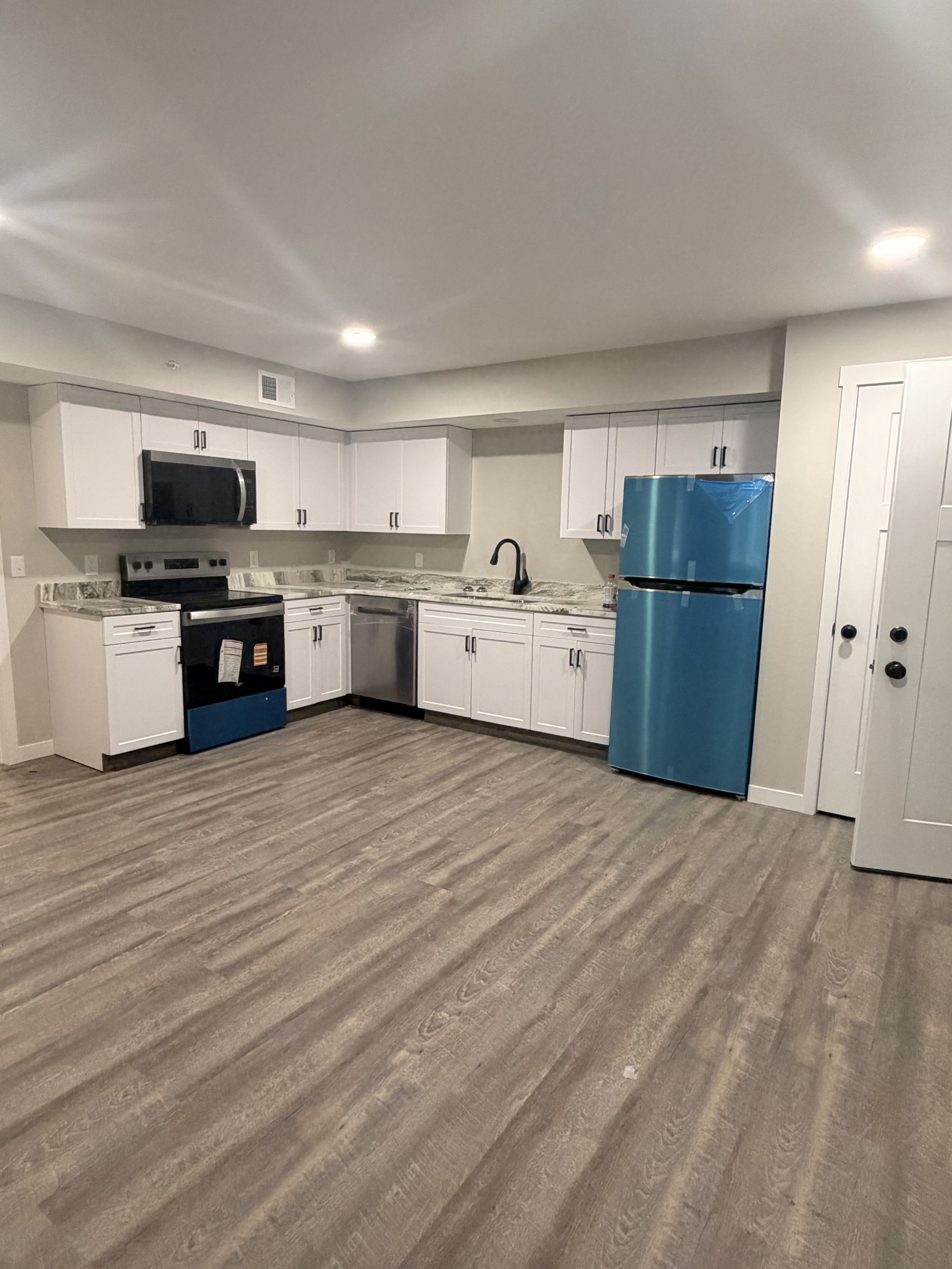 216 Wilcox Parkway - 3