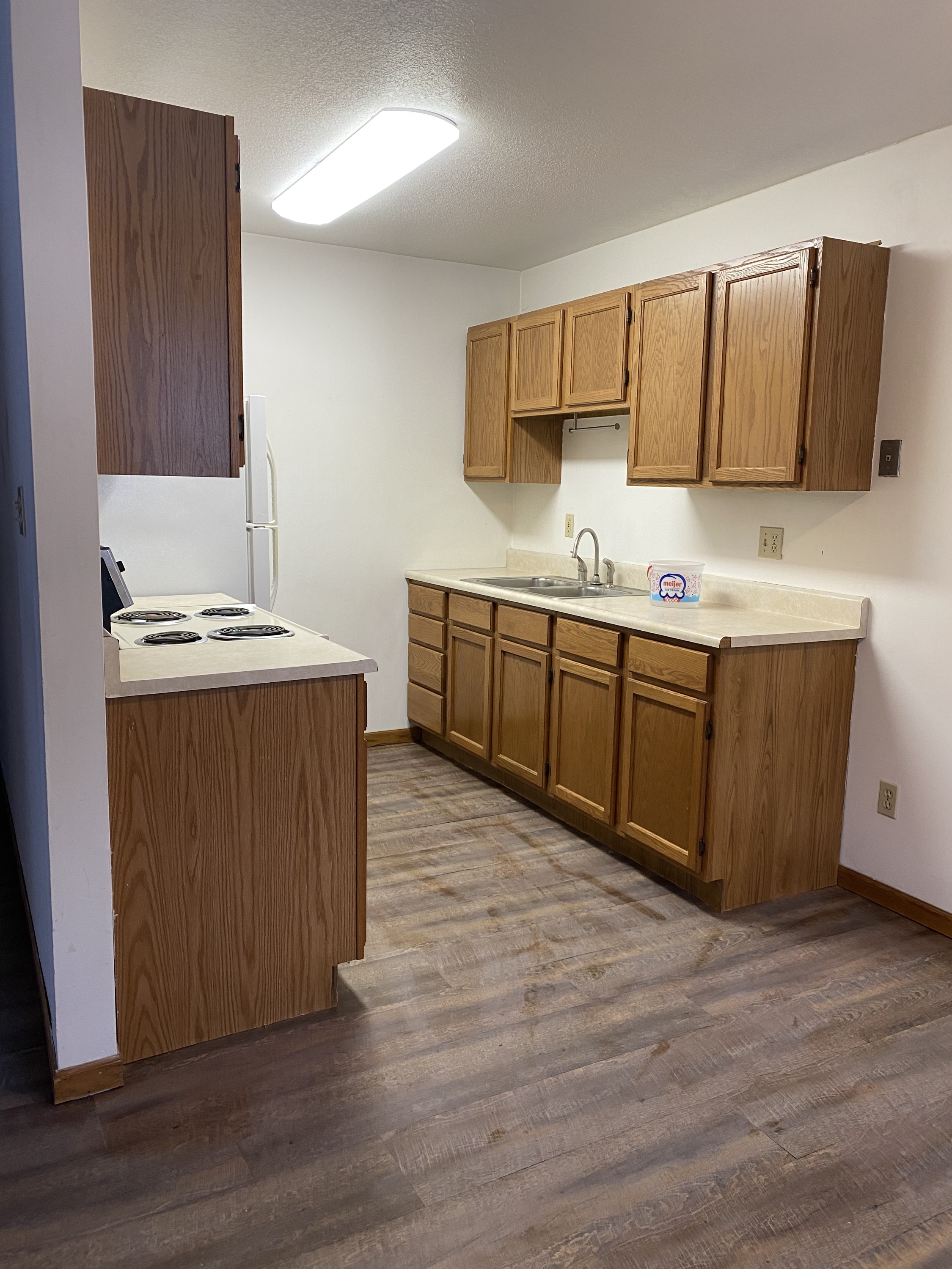 1204 Vinewood Ave - 3